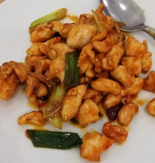 Pollo al Kung Pao con anacardos