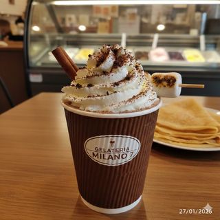 Cioccolata calda con amaretti di Mombaruzzo