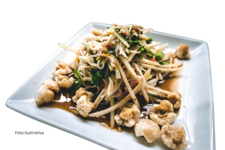 bambú y setas chinas salteadas