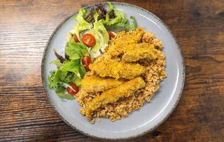 Пиле корнфлейкс с басмати ориз