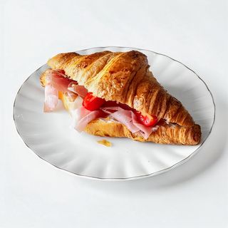 Croissant de Presunto Ibérico e Tomate