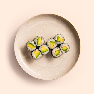 91. Hosomaki aguacate y queso (8 pzs.)