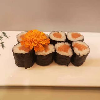 172. Hosomaki Sake 8 pezzi