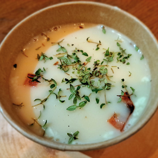 Крем супа от бели аспержи с бекон (300мл)