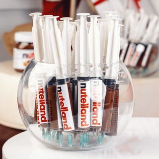 ნუთელას შპრიცი საშუალო