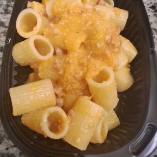 Mezze maniche zucca e salsiccia