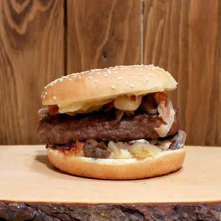 Hamburger mushroom Dallas bacon menù