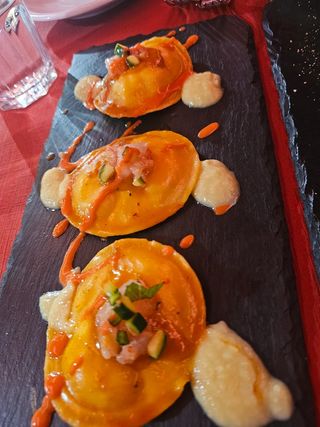 Medaglioni capesante con gamberi e zucchine