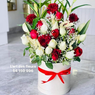 Coffret rond avec fleurs 