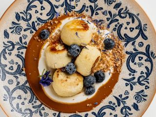 Сирники з кремом зі згущеного молока (205г)