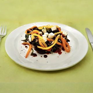 Салат из запеченной свеклы, с бальзамиком и фитакса