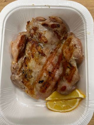 Пилешка пържола бут (200г)