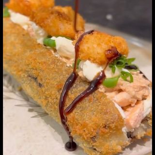 HOT DOG SALMAO BRASEADO ESPECIAL 