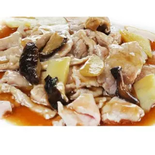Pollo con bambu e funghi