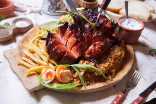 CIOLAN AFUMAT LA CUPTOR