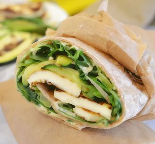 Sándwich De Espinaca y queso de Cabra