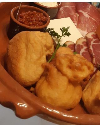 Uštipci sa pršutom