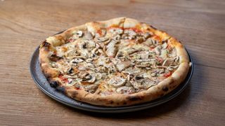 Funghi pizza srednja