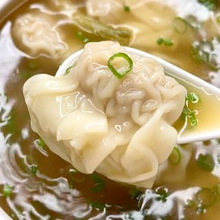 SÚP WONTON