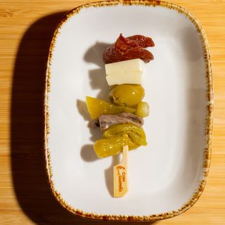 Gilda de anchoa con queso y tomate seco (1 ud.)