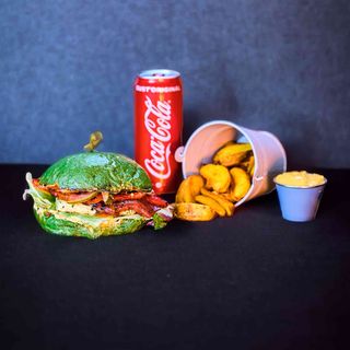 Combo: VEGGIE HALLOUMI BURGER®