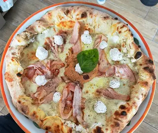 Pizza Guerra De Los Mundos (30 Cm.)