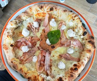 Pizza Guerra De Los Mundos (30 Cm.)