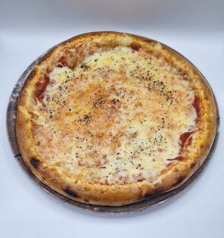 Margherita pizza 32 cm