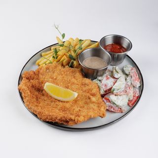  Шницель из курицы с фри
