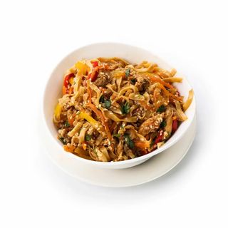 Лапша с курицей WOK
