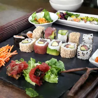 Sake  gunkan