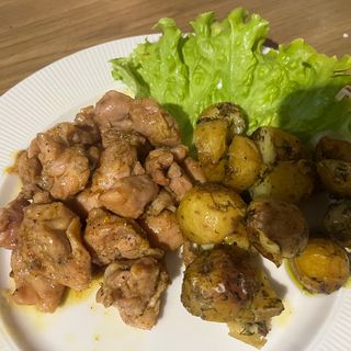 Пиле с къри и картофи Соте