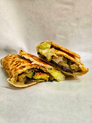 Rotolo verdure grigliate e formaggio squacquerone