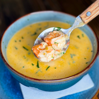 Острый сливочный суп с креветками