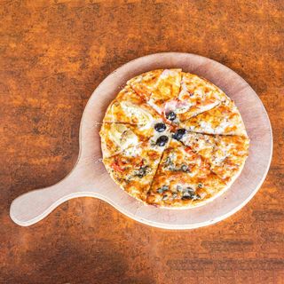 Pizza Gourmet 4 Estaciones (26 Cm.)