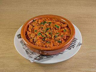 Carne En Salsa Granaína (Ración)