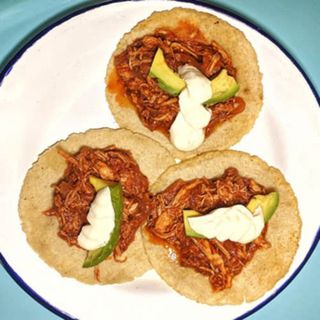 Tacos De Tinga De Pollo (3 Uds.)
