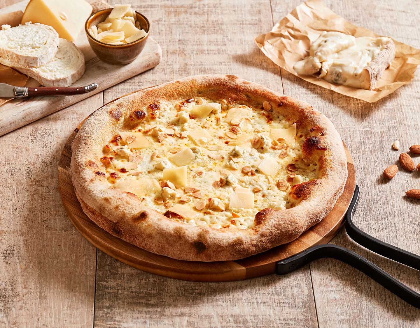 PIZZA NAPOLETANA 5 FORMAGGI