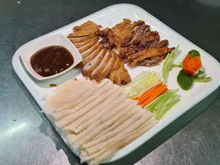 Pato Al Estilo Pekines