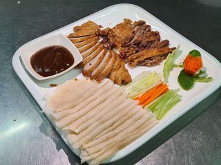 Pato Al Estilo Pekines