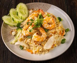Khao Pad (owoce morza)