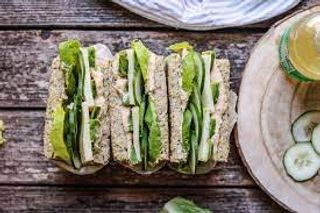 Sandwich de calabacin, queso tierno y miel