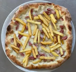Würstel e patatine