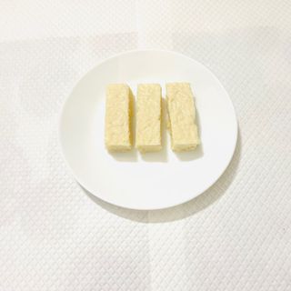 83. Coconut barfi - 2 pezzi