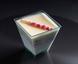 Prajitura cu iaurt cu zmeura