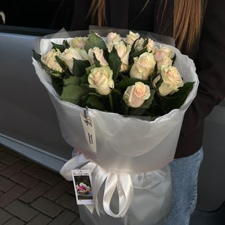 15 троянд Талея