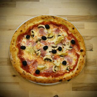 Pizza Roja Capricciosa