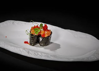 28 Salmón Gunkan (2 Uds.)