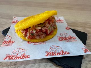 25. Arepa De Salpicón De Atún