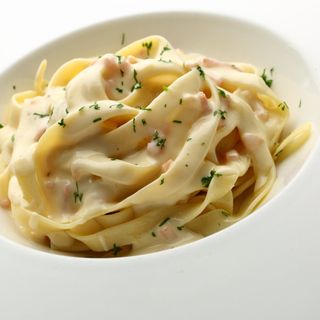 Tagliatelle Fresco a la Carbonara (4 RACIONES)